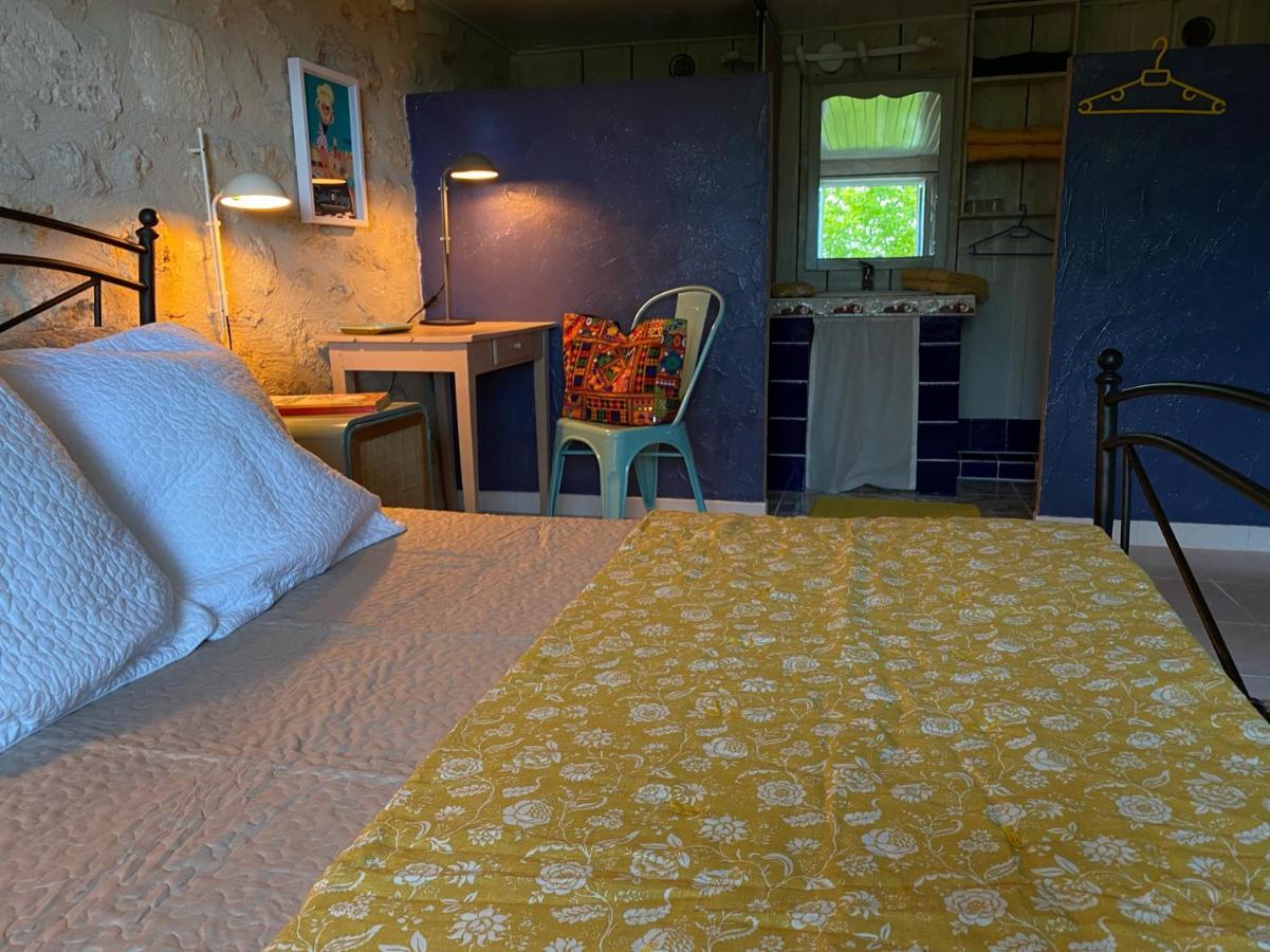 Le Prieure De Saint Pierre Bed & Breakfast Bagian luar foto