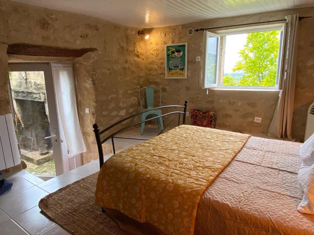Le Prieure De Saint Pierre Bed & Breakfast Bagian luar foto