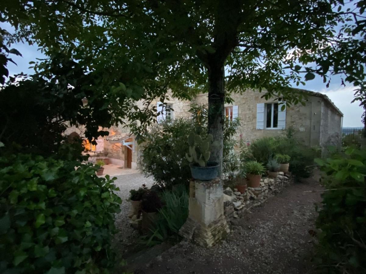 Le Prieure De Saint Pierre Bed & Breakfast Bagian luar foto