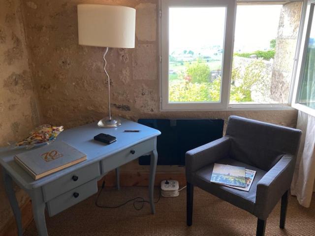 Le Prieure De Saint Pierre Bed & Breakfast Bagian luar foto