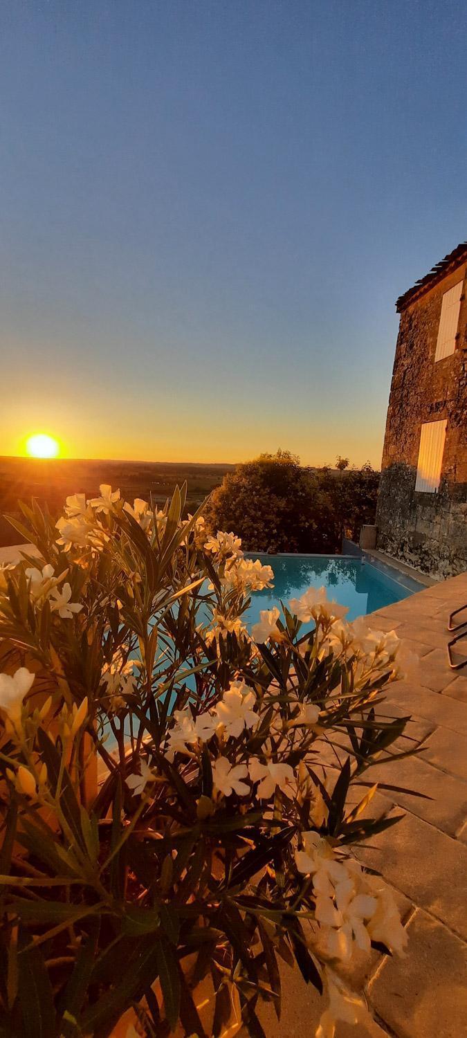 Le Prieure De Saint Pierre Bed & Breakfast Bagian luar foto