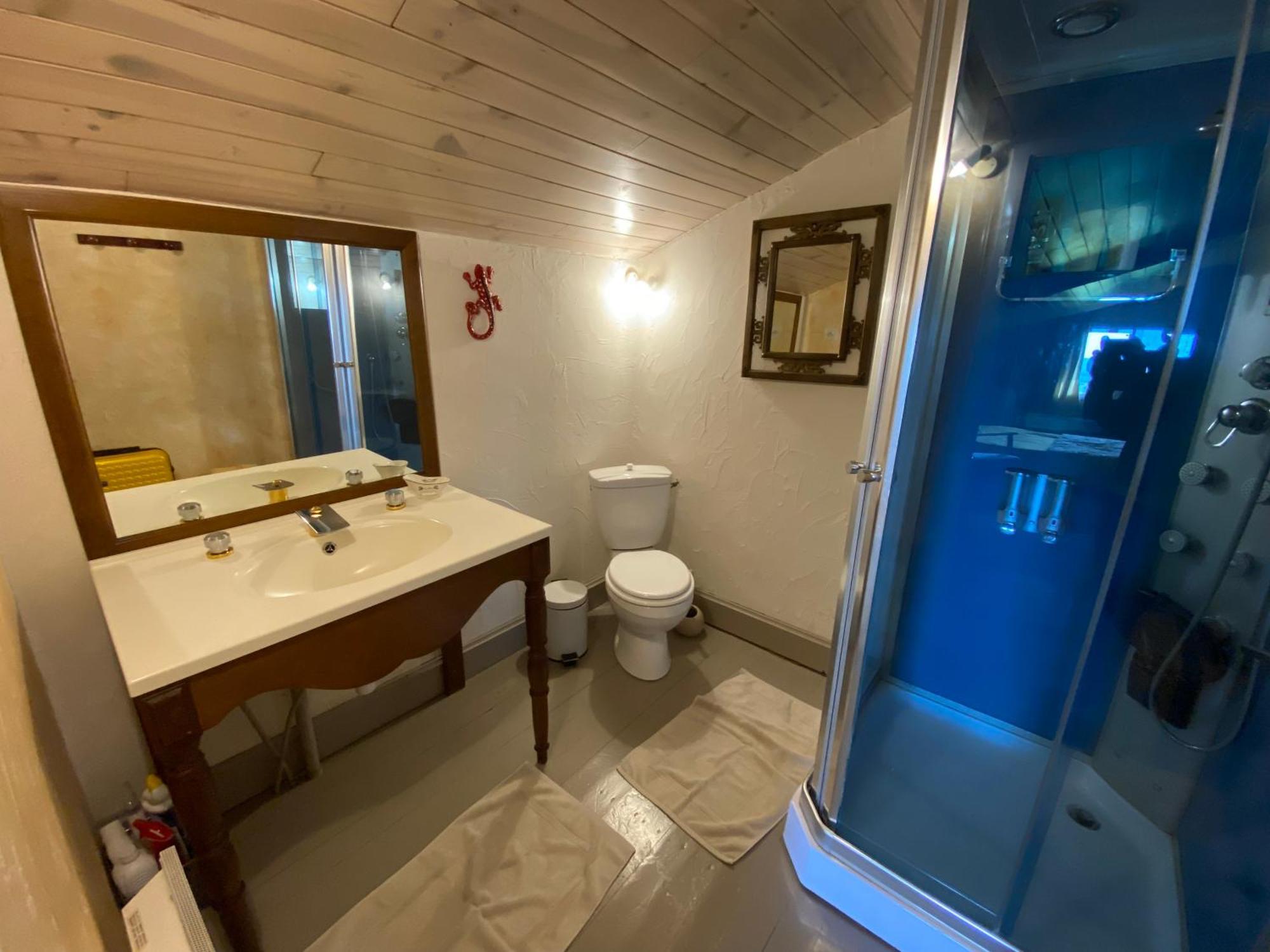 Le Prieure De Saint Pierre Bed & Breakfast Bagian luar foto